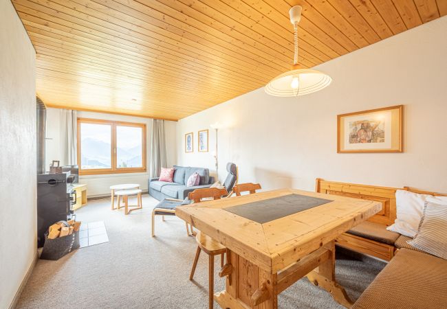 Apartment in Falera - LAAX Homes - Casa Pignola Apartment in Falera - LAAX Homes - Casa Pignola